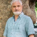 LIFE.RO – Adrian Majuru: „În copilărie, cea mai mare interdicție era nescrisă și ținea de frica de ridicol și de eșec”